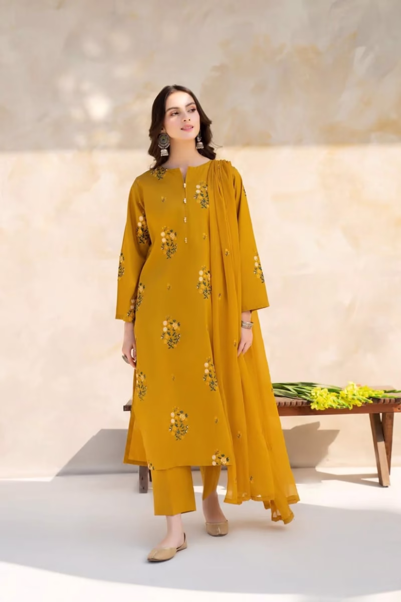 Baroque Lawn Collection – Embroidered 3-Piece Suit with Bamber Chiffon Dupatta (JBN)