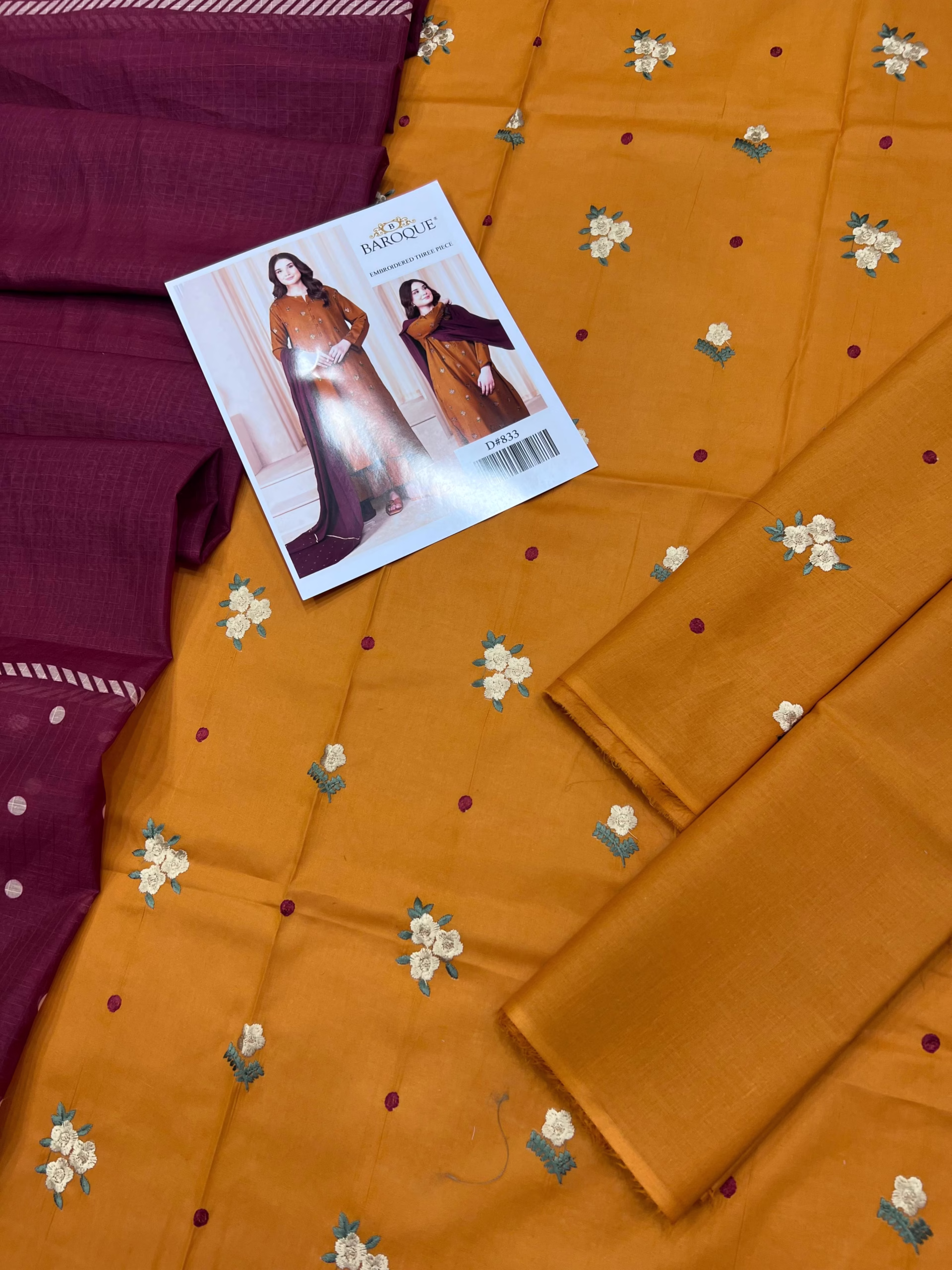 Baroque Lawn 2025 – Elegant Embroidered lawn Suit with Digital Diamond Dupatta(JBN) - Image 4